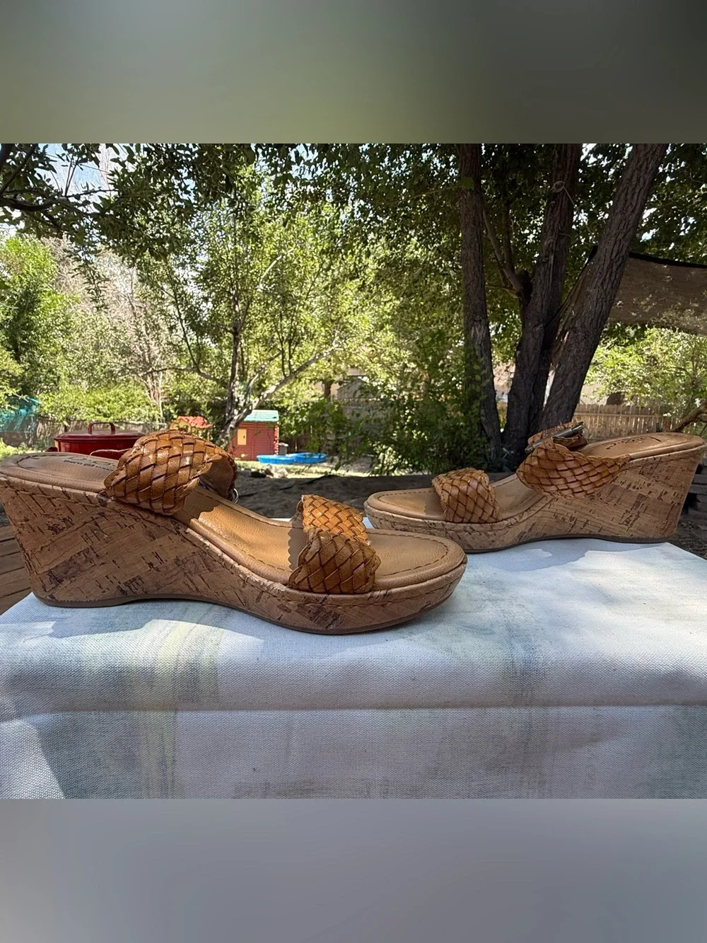 Born b.o.c. tan leather wedge sandals